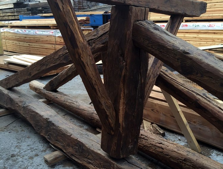 ANCIENT LARCH TRUSS DATING FROM 1780