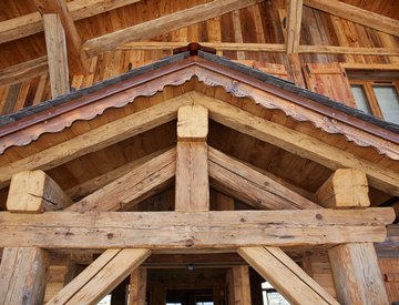 Trusses in ancient wood